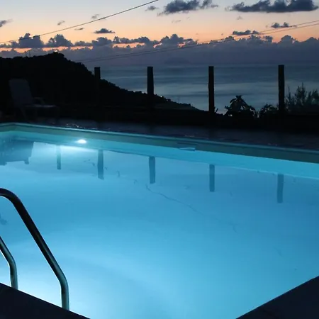 ベッド・アンド・ブレックファスト Antico Casale 3*