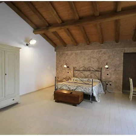 Antico Casale ベッド・アンド・ブレックファスト ジョイオーザ・マレーア